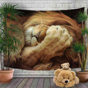 Панно - тапестри (гобелен) с 3D принтом Сплячий лев