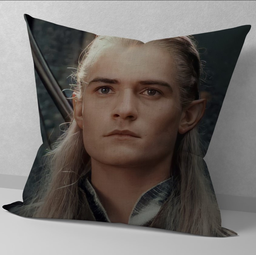 Подушка з принтом "Фільм