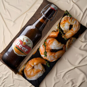 Дакімакура подушка обіймашка "Пляшка пива смажені креветки"