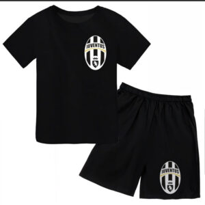 Футболка і шорти