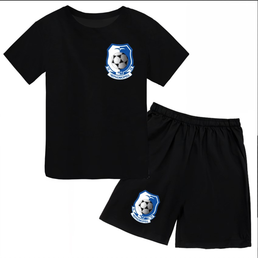 Футболка і шорти