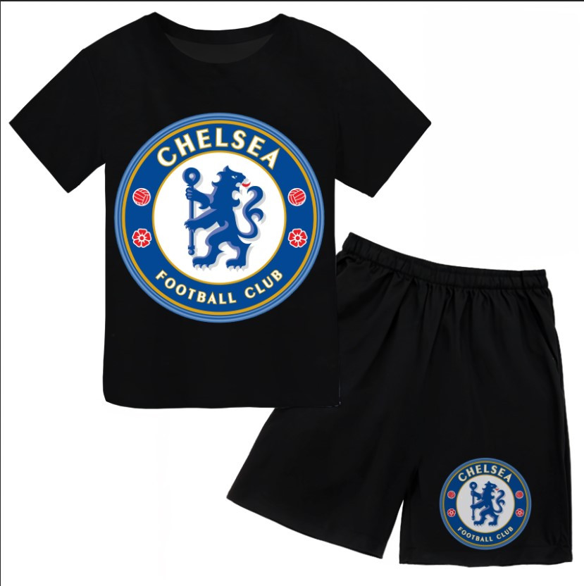 Футболка і шорти