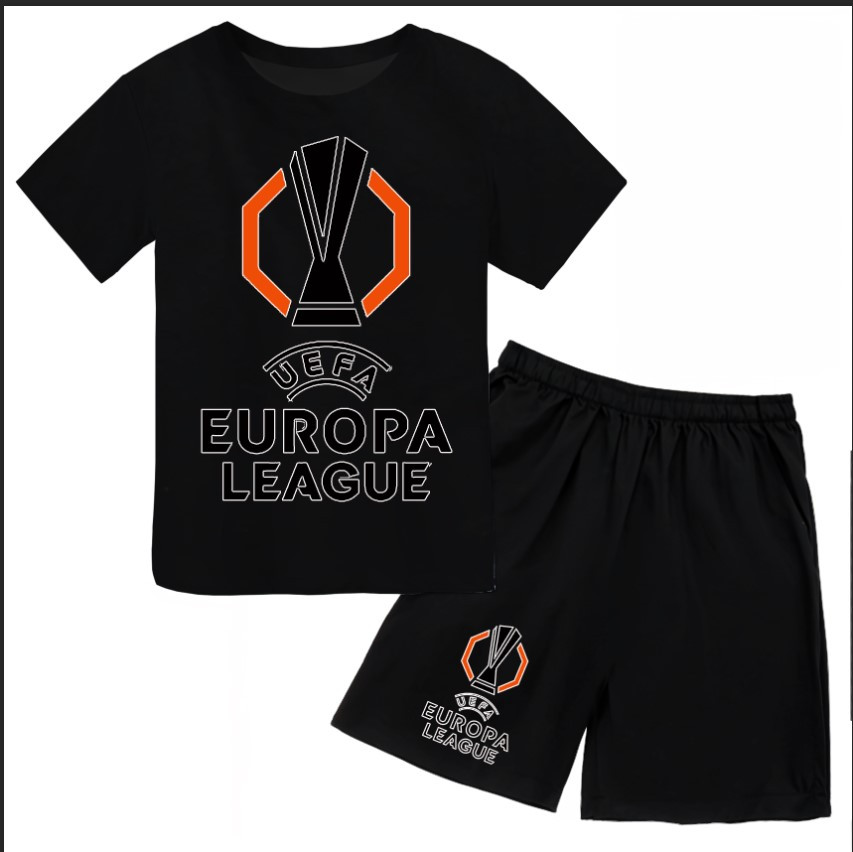 Футболка і шорти