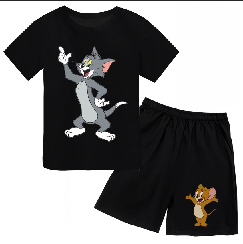 Футболка і шорти