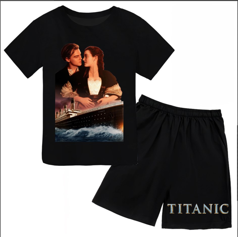 Футболка і шорти