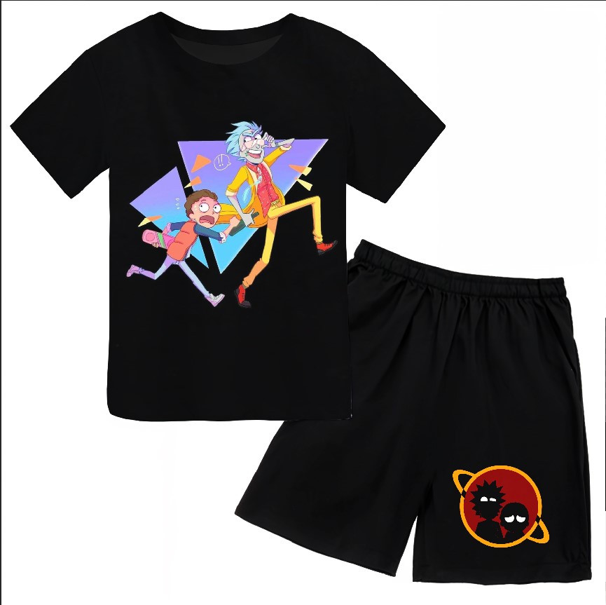 Футболка і шорти