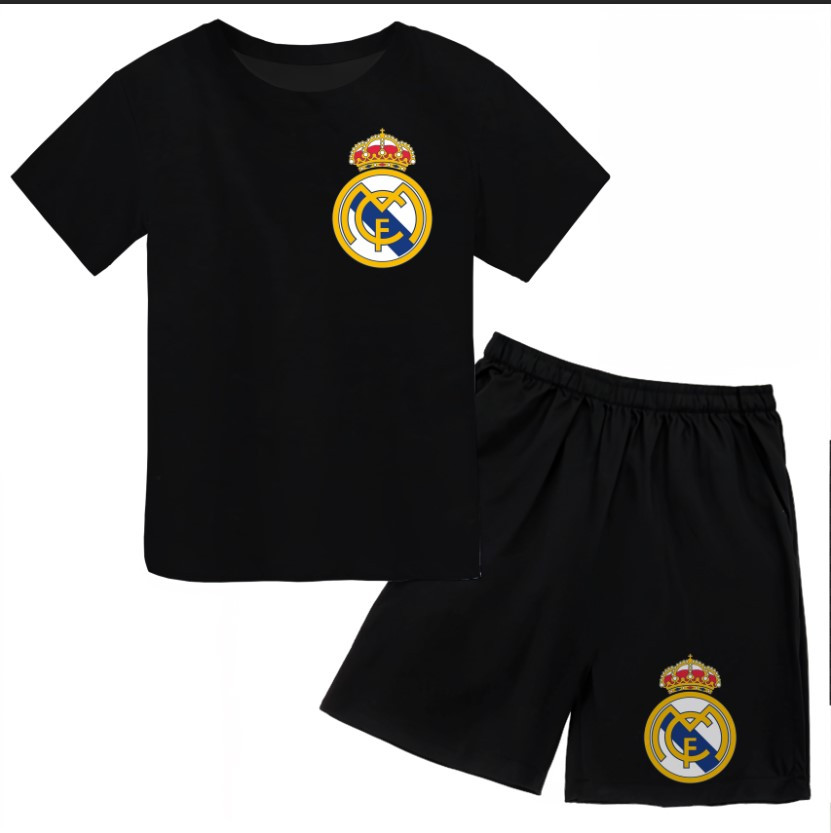 Футболка і шорти