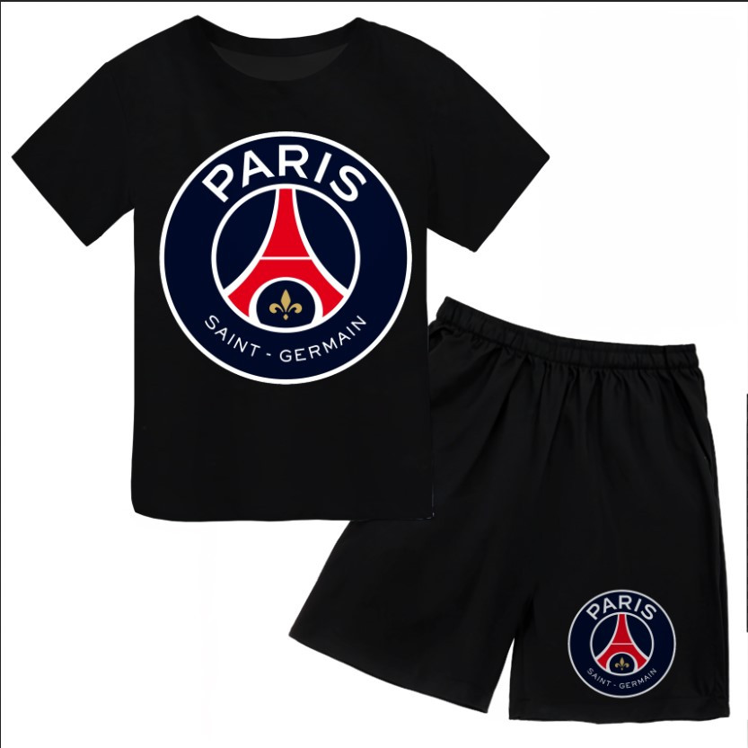 Футболка і шорти