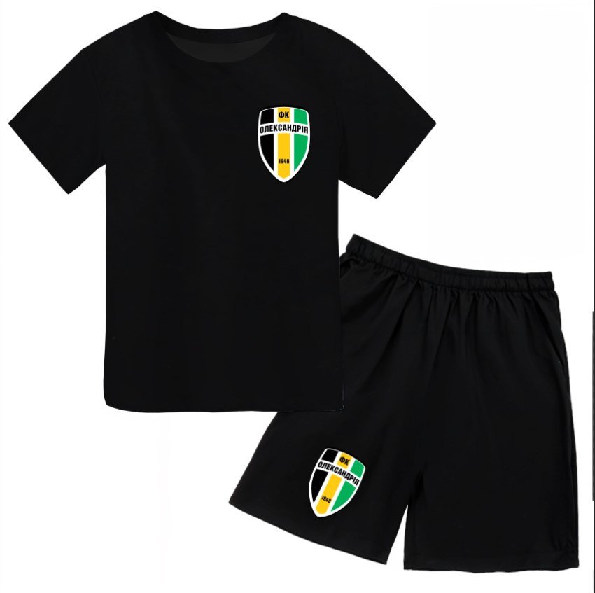Футболка і шорти
