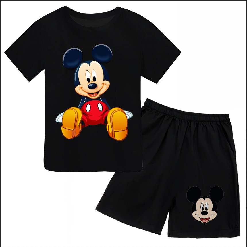 Футболка і шорти