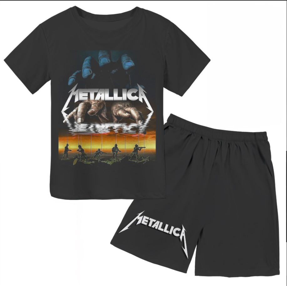 Футболка і шорти