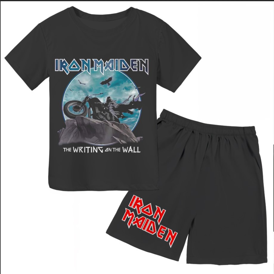 Футболка і шорти