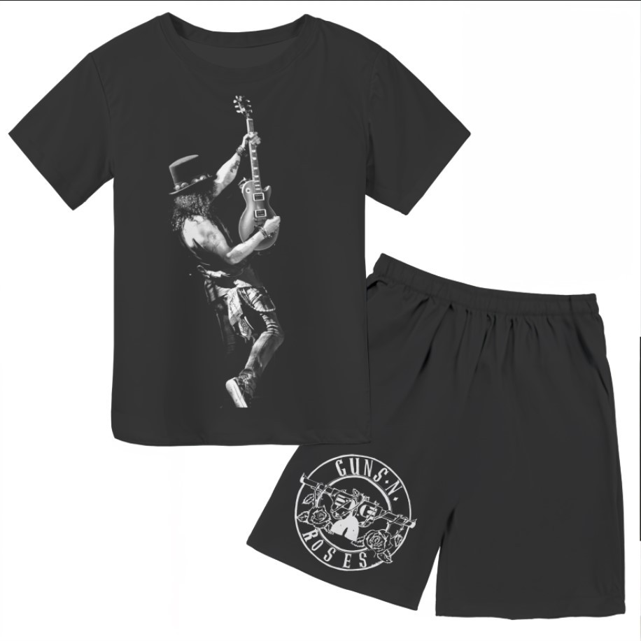 Футболка і шорти