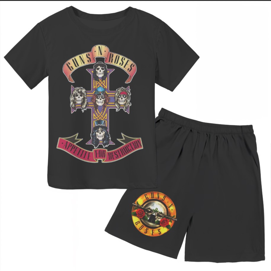 Футболка і шорти