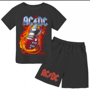 Футболка і шорти