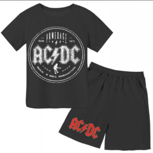 Футболка і шорти