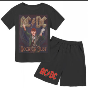 Футболка і шорти