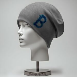 Шапка біні "З літерою В" унісекс з принтом ВСІ розміри